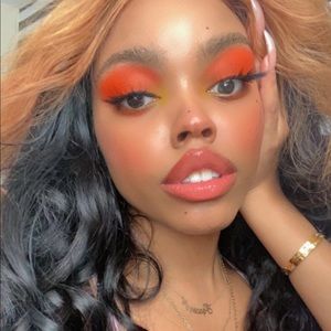 Meet your Posher, Destini